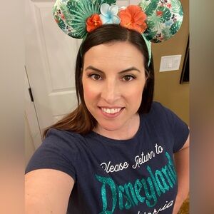 Meet your Posher, Elena